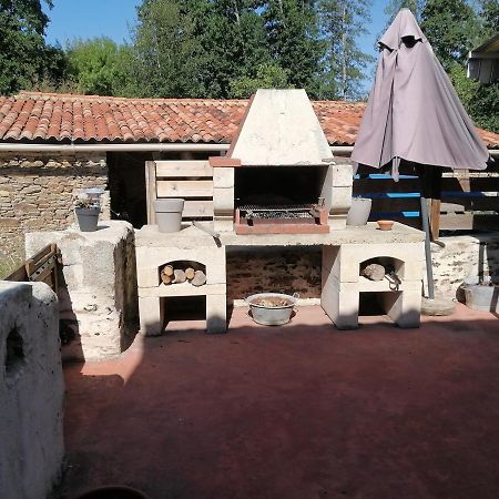 Chambres D'Hotes "La Source" Mareuil-sur-Lay Eksteriør bilde